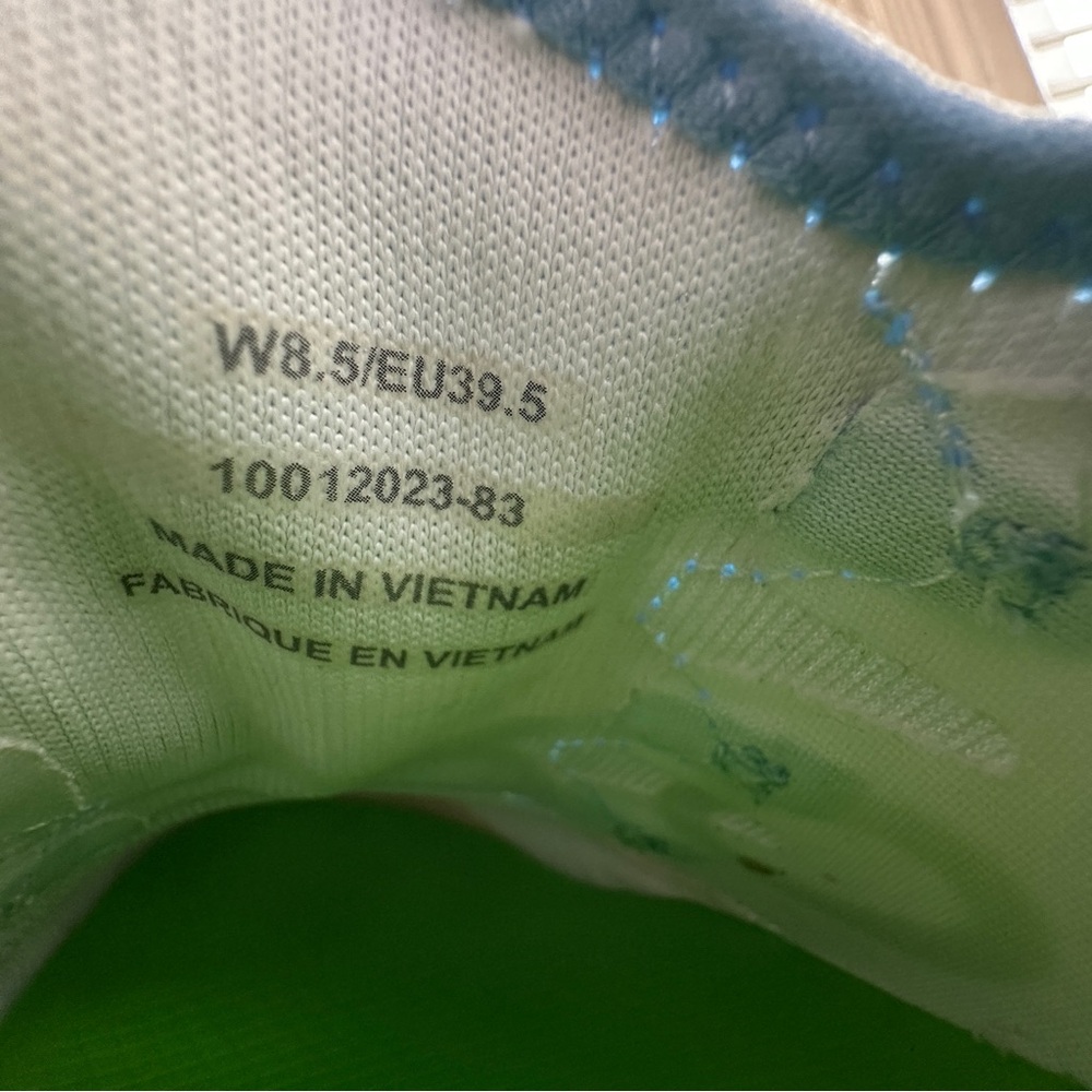 Oofos Oomg Sport LS Low Sneakers Womens 8.5 Carolina Blue Walking Shoes - Picture 11 of 11